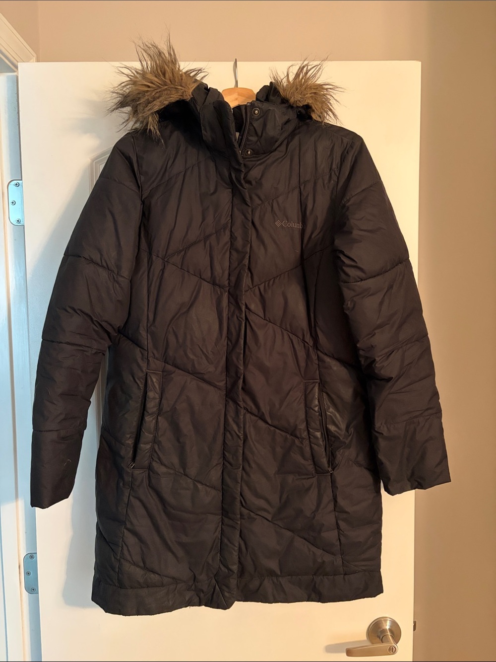 Columbia Black Women's Puffer Coat with Faux Fur Trim Removable Hood size M
